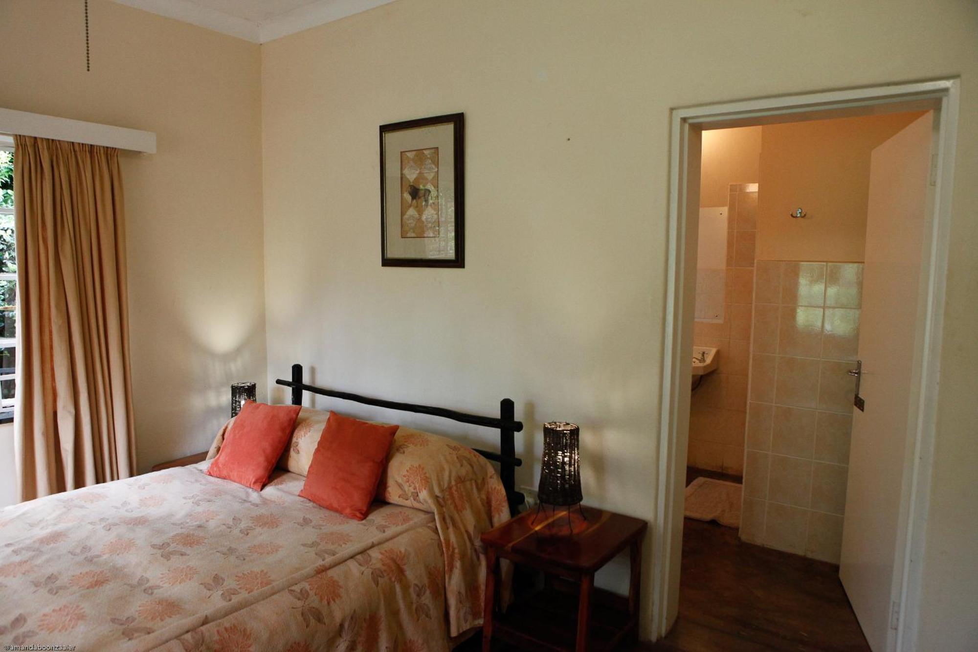 Down Gran'S Self-Catering Cottage Lobamba エクステリア 写真