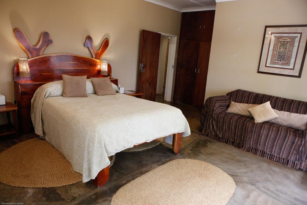Down Gran'S Self-Catering Cottage Lobamba エクステリア 写真